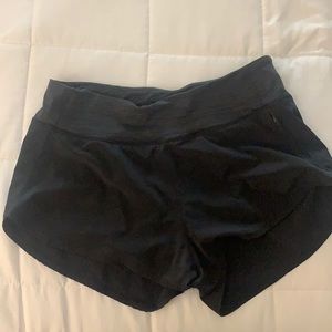 OUTDOOR VOICES shorts